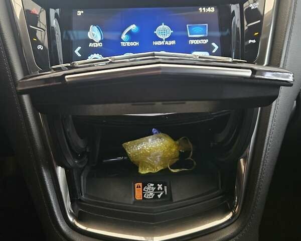 Чорний Каділак CTS, об'ємом двигуна 2 л та пробігом 97 тис. км за 22500 $, фото 11 на Automoto.ua