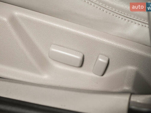 Кадиллак СТС 2014 в Одессе на Automoto.ua Красный Кадиллак СТС, объемом двигателя 3.56 л и пробегом 49 тыс. км за 18900 $, фото 29 на Automoto.ua