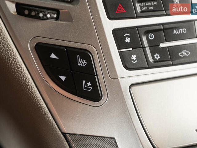 Кадиллак СТС 2014 в Одессе на Automoto.ua Красный Кадиллак СТС, объемом двигателя 3.56 л и пробегом 49 тыс. км за 18900 $, фото 19 на Automoto.ua