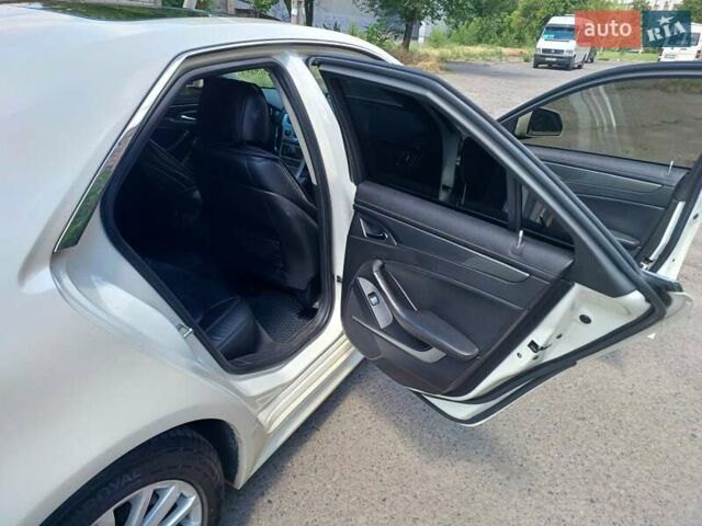 Каділак CTS, об'ємом двигуна 3 л та пробігом 227 тис. км за 9300 $, фото 6 на Automoto.ua