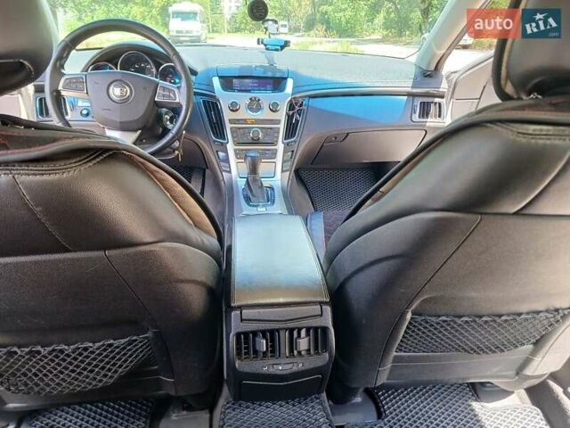Каділак CTS, об'ємом двигуна 3 л та пробігом 227 тис. км за 9300 $, фото 16 на Automoto.ua