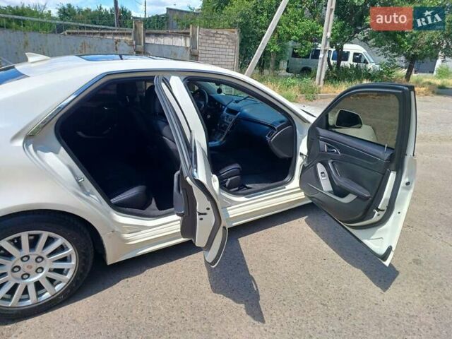 Каділак CTS, об'ємом двигуна 3 л та пробігом 227 тис. км за 9300 $, фото 5 на Automoto.ua