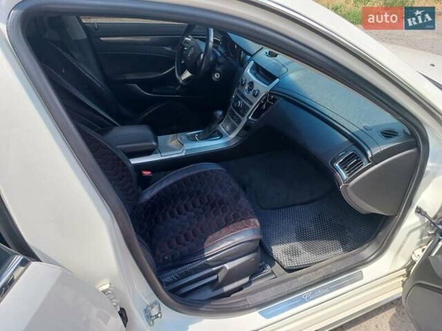 Каділак CTS, об'ємом двигуна 3 л та пробігом 227 тис. км за 9300 $, фото 8 на Automoto.ua