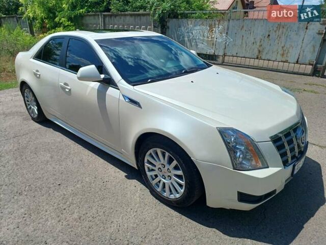 Каділак CTS, об'ємом двигуна 3 л та пробігом 227 тис. км за 9300 $, фото 1 на Automoto.ua