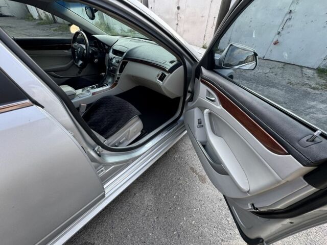 Сірий Каділак CTS, об'ємом двигуна 3 л та пробігом 217 тис. км за 7200 $, фото 22 на Automoto.ua