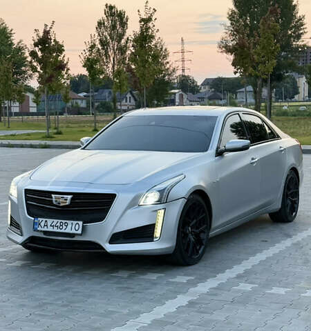 Серый Кадиллак СТС, объемом двигателя 2 л и пробегом 211 тыс. км за 15000 $, фото 2 на Automoto.ua