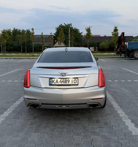 Серый Кадиллак СТС, объемом двигателя 2 л и пробегом 211 тыс. км за 15000 $, фото 4 на Automoto.ua