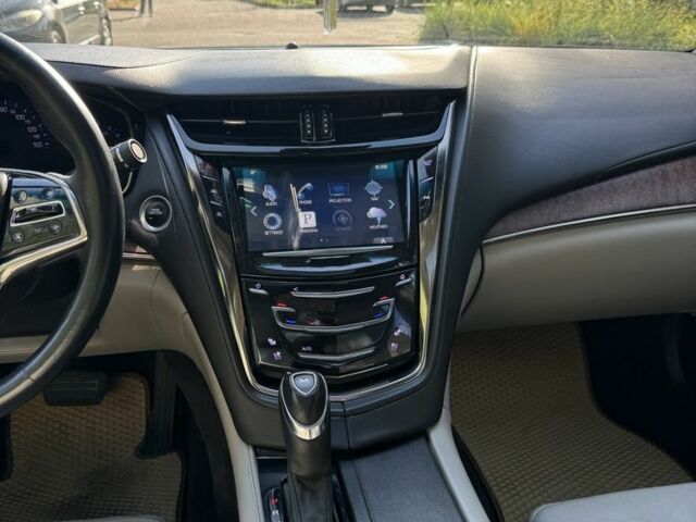 Сірий Каділак CTS, об'ємом двигуна 2 л та пробігом 127 тис. км за 12995 $, фото 4 на Automoto.ua