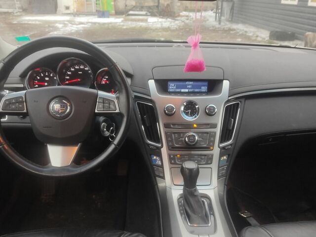 Серый Кадиллак СТС, объемом двигателя 3 л и пробегом 236 тыс. км за 10500 $, фото 5 на Automoto.ua