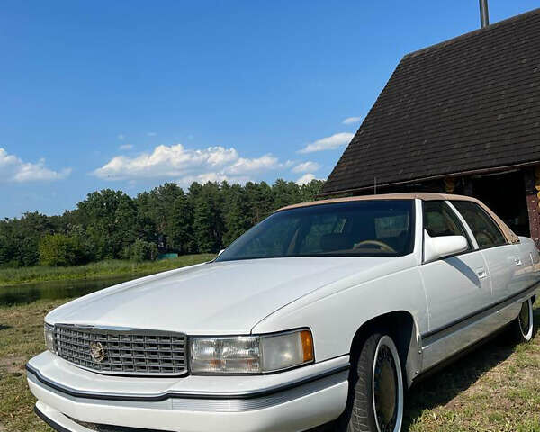 Белый Кадиллак ДеВиль, объемом двигателя 4.6 л и пробегом 176 тыс. км за 14500 $, фото 6 на Automoto.ua