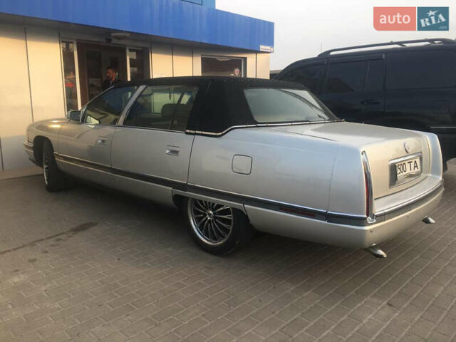 Белый Кадиллак ДеВиль, объемом двигателя 4.6 л и пробегом 176 тыс. км за 14500 $, фото 48 на Automoto.ua