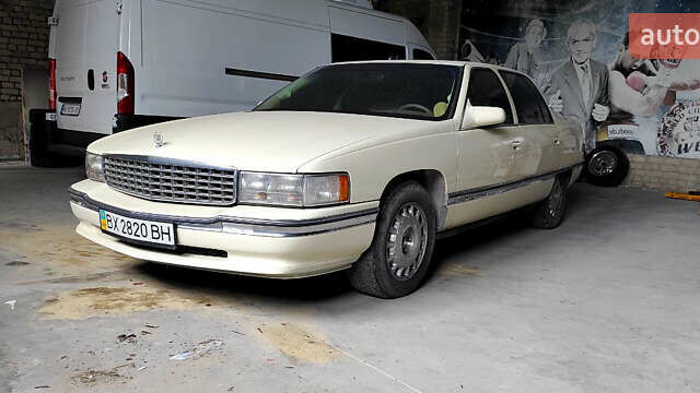 Бежевий Каділак DE Ville, об'ємом двигуна 4.6 л та пробігом 100 тис. км за 18000 $, фото 2 на Automoto.ua