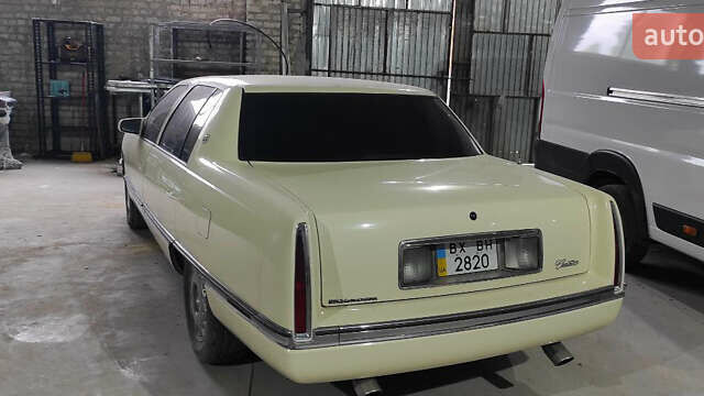 Бежевий Каділак DE Ville, об'ємом двигуна 4.6 л та пробігом 100 тис. км за 18000 $, фото 4 на Automoto.ua