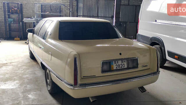 Бежевий Каділак DE Ville, об'ємом двигуна 4.6 л та пробігом 100 тис. км за 18000 $, фото 6 на Automoto.ua