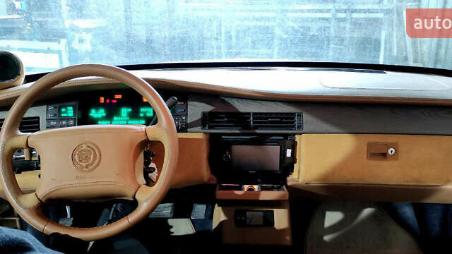 Бежевий Каділак DE Ville, об'ємом двигуна 4.6 л та пробігом 100 тис. км за 18000 $, фото 7 на Automoto.ua