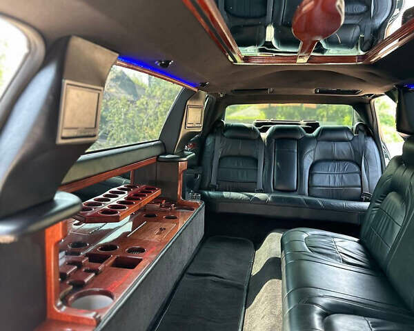Черный Кадиллак ДеВиль, объемом двигателя 4.57 л и пробегом 150 тыс. км за 6555 $, фото 14 на Automoto.ua