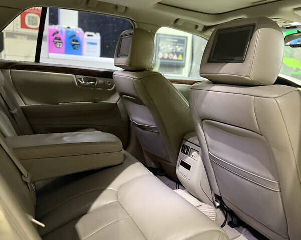 Чорний Каділак DTS, об'ємом двигуна 4.57 л та пробігом 189 тис. км за 13500 $, фото 5 на Automoto.ua