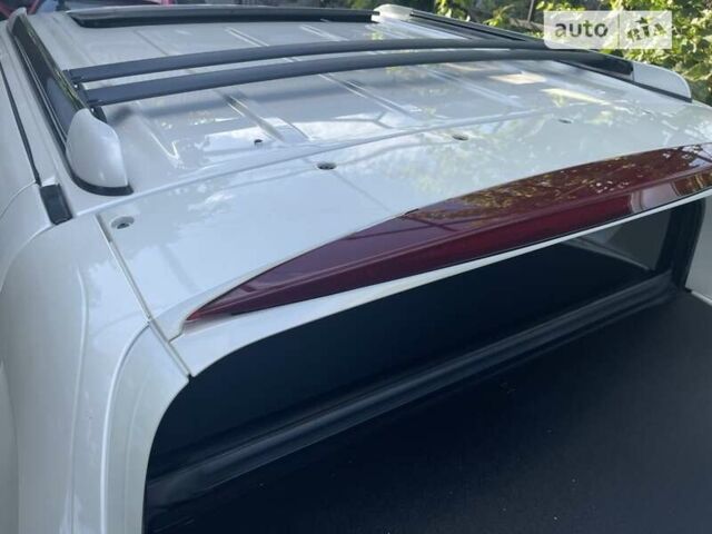 Белый Кадиллак Эскалейд, объемом двигателя 6.2 л и пробегом 239 тыс. км за 34900 $, фото 32 на Automoto.ua