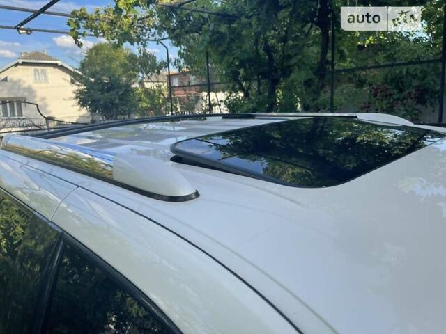 Белый Кадиллак Эскалейд, объемом двигателя 6.2 л и пробегом 239 тыс. км за 34900 $, фото 18 на Automoto.ua