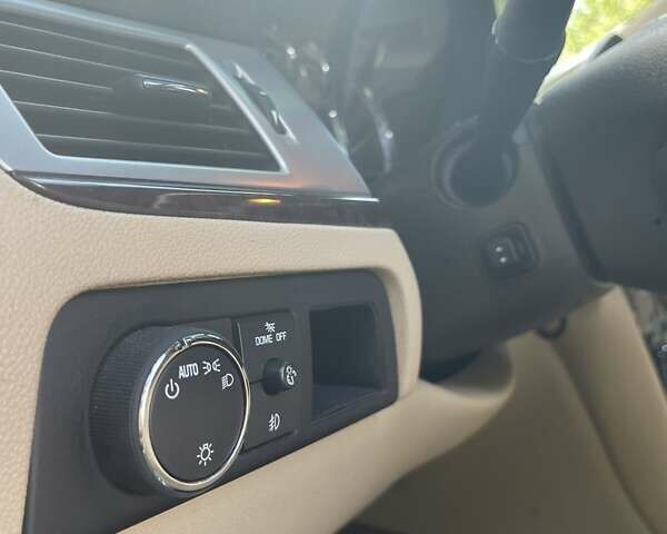 Белый Кадиллак Эскалейд, объемом двигателя 6.2 л и пробегом 239 тыс. км за 34900 $, фото 50 на Automoto.ua