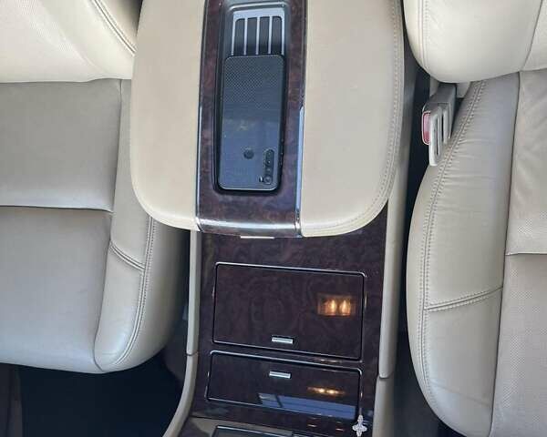 Белый Кадиллак Эскалейд, объемом двигателя 6.2 л и пробегом 239 тыс. км за 34900 $, фото 51 на Automoto.ua