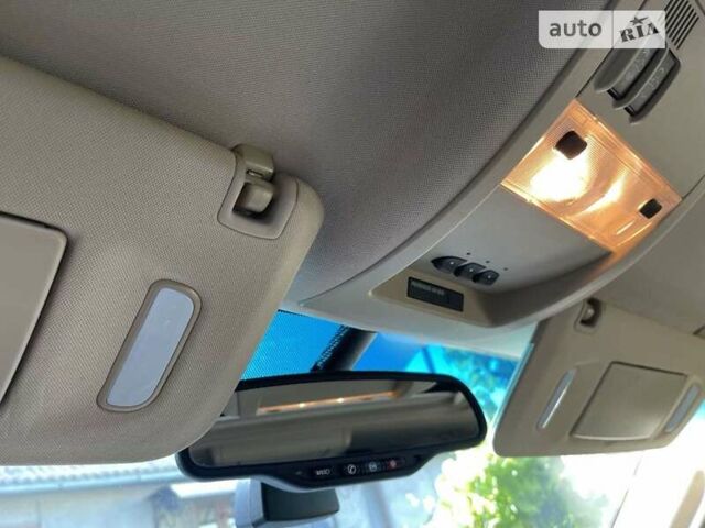 Белый Кадиллак Эскалейд, объемом двигателя 6.2 л и пробегом 239 тыс. км за 34900 $, фото 42 на Automoto.ua