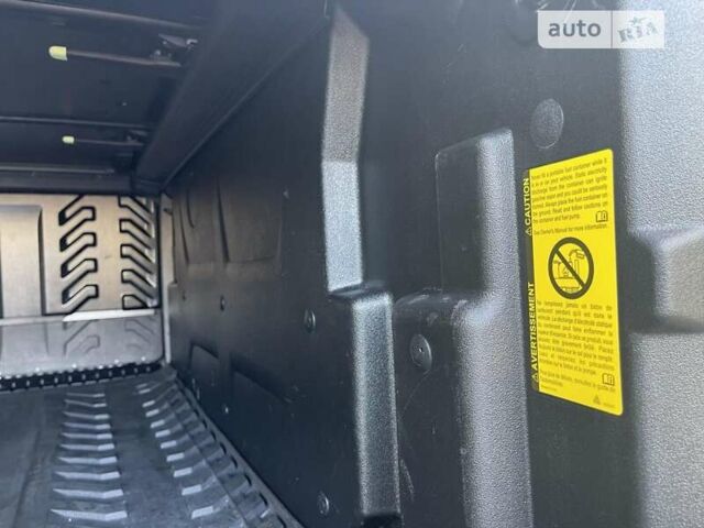 Белый Кадиллак Эскалейд, объемом двигателя 6.2 л и пробегом 239 тыс. км за 34900 $, фото 76 на Automoto.ua