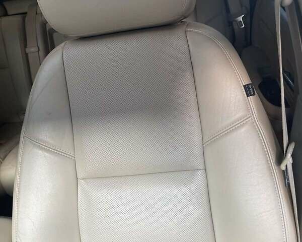 Белый Кадиллак Эскалейд, объемом двигателя 6.2 л и пробегом 239 тыс. км за 34900 $, фото 53 на Automoto.ua