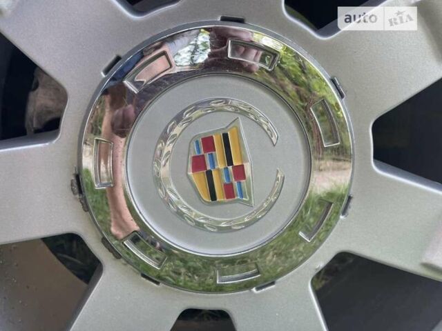 Белый Кадиллак Эскалейд, объемом двигателя 6.2 л и пробегом 239 тыс. км за 34900 $, фото 66 на Automoto.ua