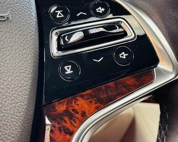 Белый Кадиллак Эскалейд, объемом двигателя 6.2 л и пробегом 197 тыс. км за 32999 $, фото 37 на Automoto.ua