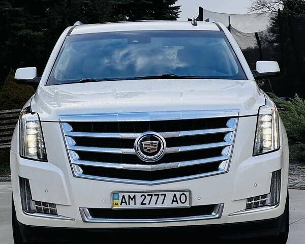 Белый Кадиллак Эскалейд, объемом двигателя 6.2 л и пробегом 197 тыс. км за 32999 $, фото 13 на Automoto.ua
