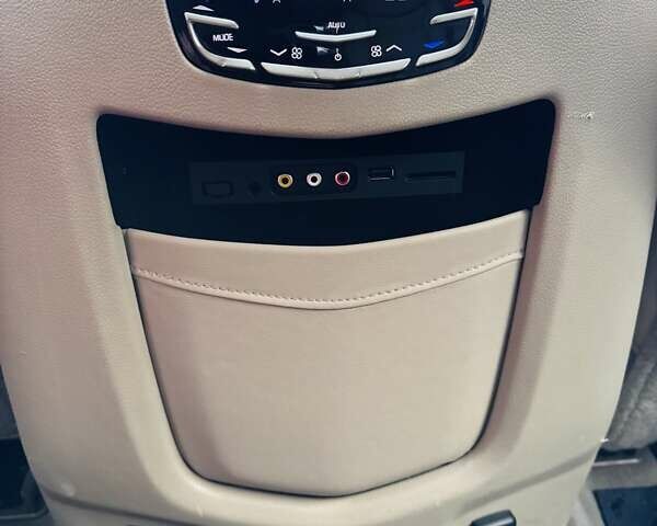 Белый Кадиллак Эскалейд, объемом двигателя 6.2 л и пробегом 197 тыс. км за 32999 $, фото 23 на Automoto.ua