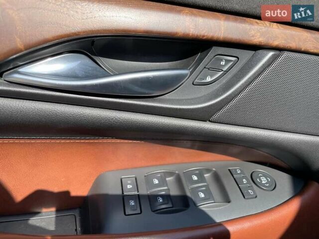 Белый Кадиллак Эскалейд, объемом двигателя 6.2 л и пробегом 120 тыс. км за 36740 $, фото 28 на Automoto.ua