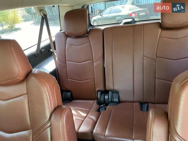 Белый Кадиллак Эскалейд, объемом двигателя 6.2 л и пробегом 120 тыс. км за 36740 $, фото 23 на Automoto.ua