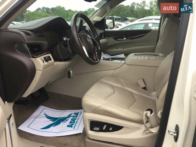 Белый Кадиллак Эскалейд, объемом двигателя 6.2 л и пробегом 197 тыс. км за 32999 $, фото 45 на Automoto.ua