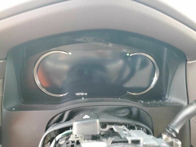 Белый Кадиллак Эскалейд, объемом двигателя 6.2 л и пробегом 210 тыс. км за 22600 $, фото 8 на Automoto.ua