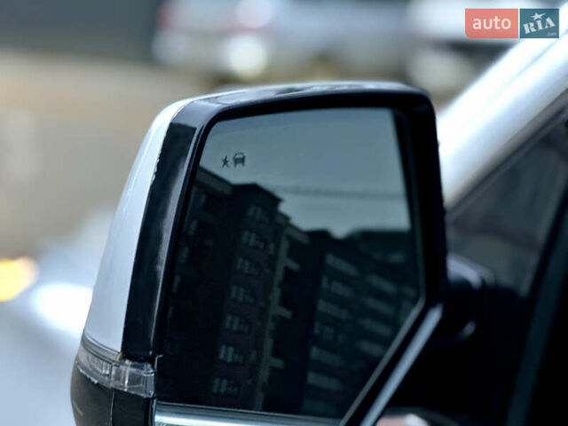 Белый Кадиллак Эскалейд, объемом двигателя 6.2 л и пробегом 125 тыс. км за 45999 $, фото 61 на Automoto.ua