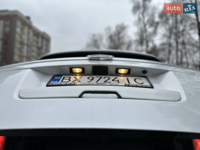 Белый Кадиллак Эскалейд, объемом двигателя 6.2 л и пробегом 125 тыс. км за 45999 $, фото 54 на Automoto.ua