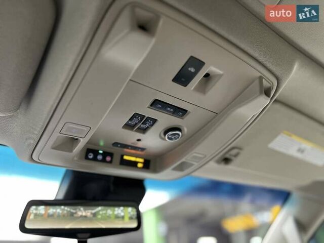 Белый Кадиллак Эскалейд, объемом двигателя 6.2 л и пробегом 126 тыс. км за 35500 $, фото 32 на Automoto.ua