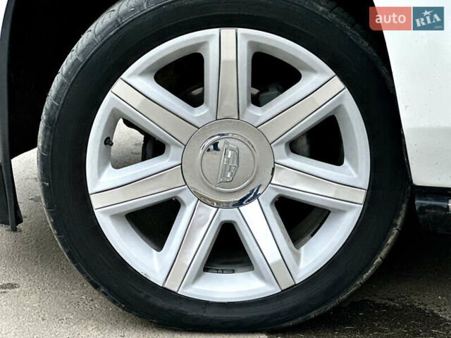 Белый Кадиллак Эскалейд, объемом двигателя 6.2 л и пробегом 125 тыс. км за 45999 $, фото 16 на Automoto.ua