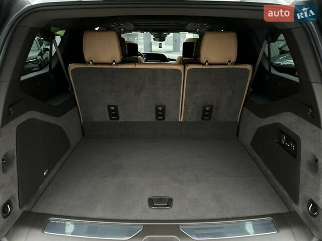 Каділак Ескалейд 2021 у Чернівцях на Automoto.ua Білий Каділак Ескалейд, об'ємом двигуна 6.16 л та пробігом 54 тис. км за 115000 $, фото 27 на Automoto.ua