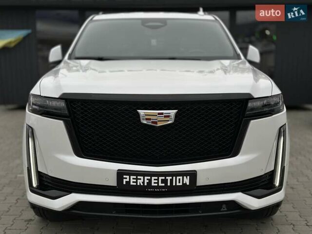 Каділак Ескалейд 2021 у Чернівцях на Automoto.ua Білий Каділак Ескалейд, об'ємом двигуна 6.16 л та пробігом 54 тис. км за 115000 $, фото 3 на Automoto.ua