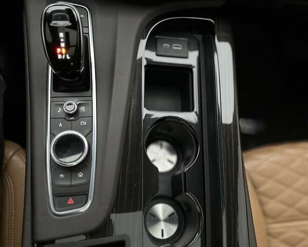 Каділак Ескалейд 2021 у Чернівцях на Automoto.ua Білий Каділак Ескалейд, об'ємом двигуна 6.16 л та пробігом 54 тис. км за 115000 $, фото 58 на Automoto.ua