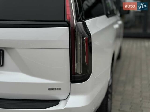 Каділак Ескалейд 2021 у Чернівцях на Automoto.ua Білий Каділак Ескалейд, об'ємом двигуна 6.16 л та пробігом 54 тис. км за 115000 $, фото 22 на Automoto.ua