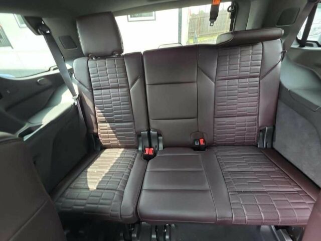 Білий Каділак Ескалейд, об'ємом двигуна 0 л та пробігом 46 тис. км за 77600 $, фото 6 на Automoto.ua