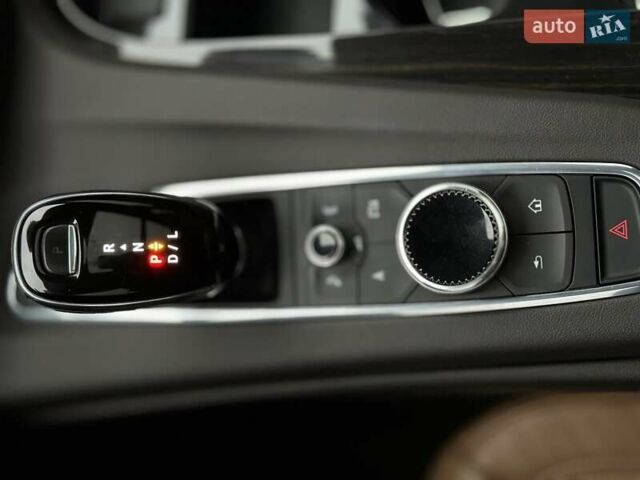 Каділак Ескалейд 2021 у Чернівцях на Automoto.ua Білий Каділак Ескалейд, об'ємом двигуна 6.16 л та пробігом 54 тис. км за 115000 $, фото 51 на Automoto.ua