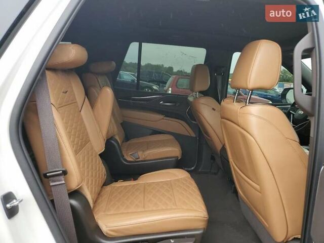 Білий Каділак Ескалейд, об'ємом двигуна 3 л та пробігом 45 тис. км за 20000 $, фото 10 на Automoto.ua