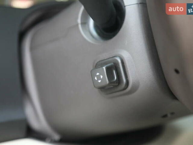 Кадиллак Эскалейд 2014 в Харькове на Automoto.ua Бежевый Кадиллак Эскалейд, объемом двигателя 6.2 л и пробегом 101 тыс. км за 31500 $, фото 23 на Automoto.ua