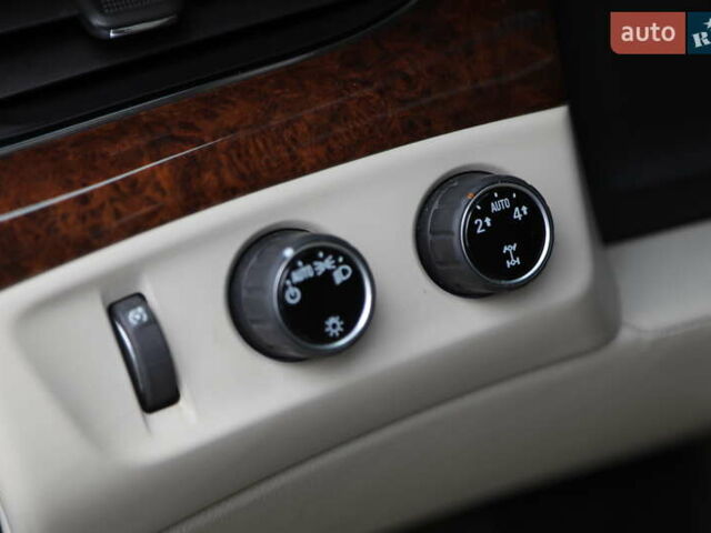 Кадиллак Эскалейд 2014 в Харькове на Automoto.ua Бежевый Кадиллак Эскалейд, объемом двигателя 6.2 л и пробегом 101 тыс. км за 31500 $, фото 22 на Automoto.ua