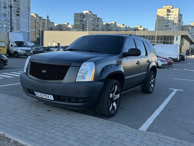 Черный Кадиллак Эскалейд, объемом двигателя 6.2 л и пробегом 205 тыс. км за 12500 $, фото 10 на Automoto.ua